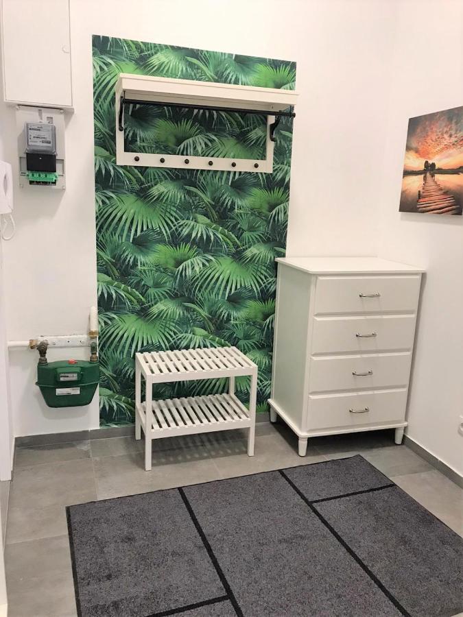 Studio & Apartments Near Reumannplatz Виена Екстериор снимка