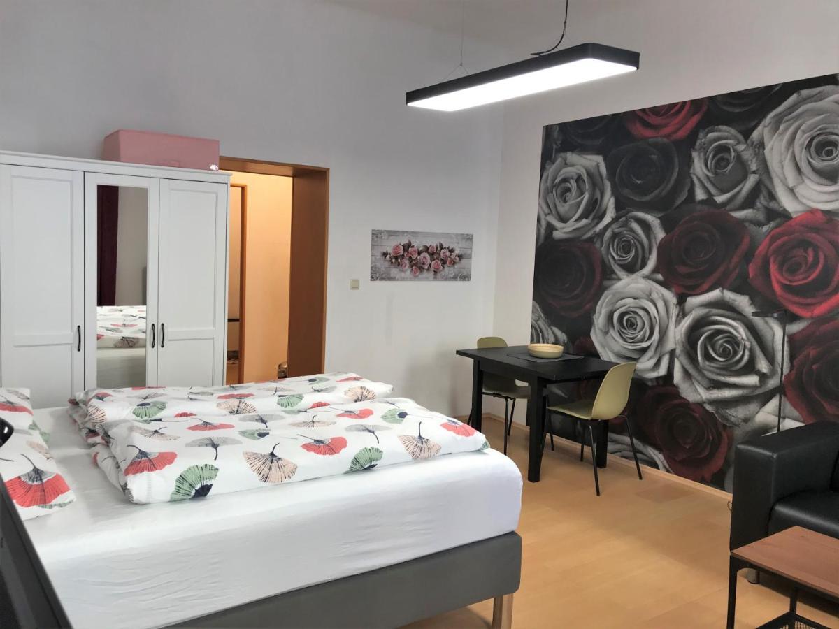 Studio & Apartments Near Reumannplatz Виена Екстериор снимка