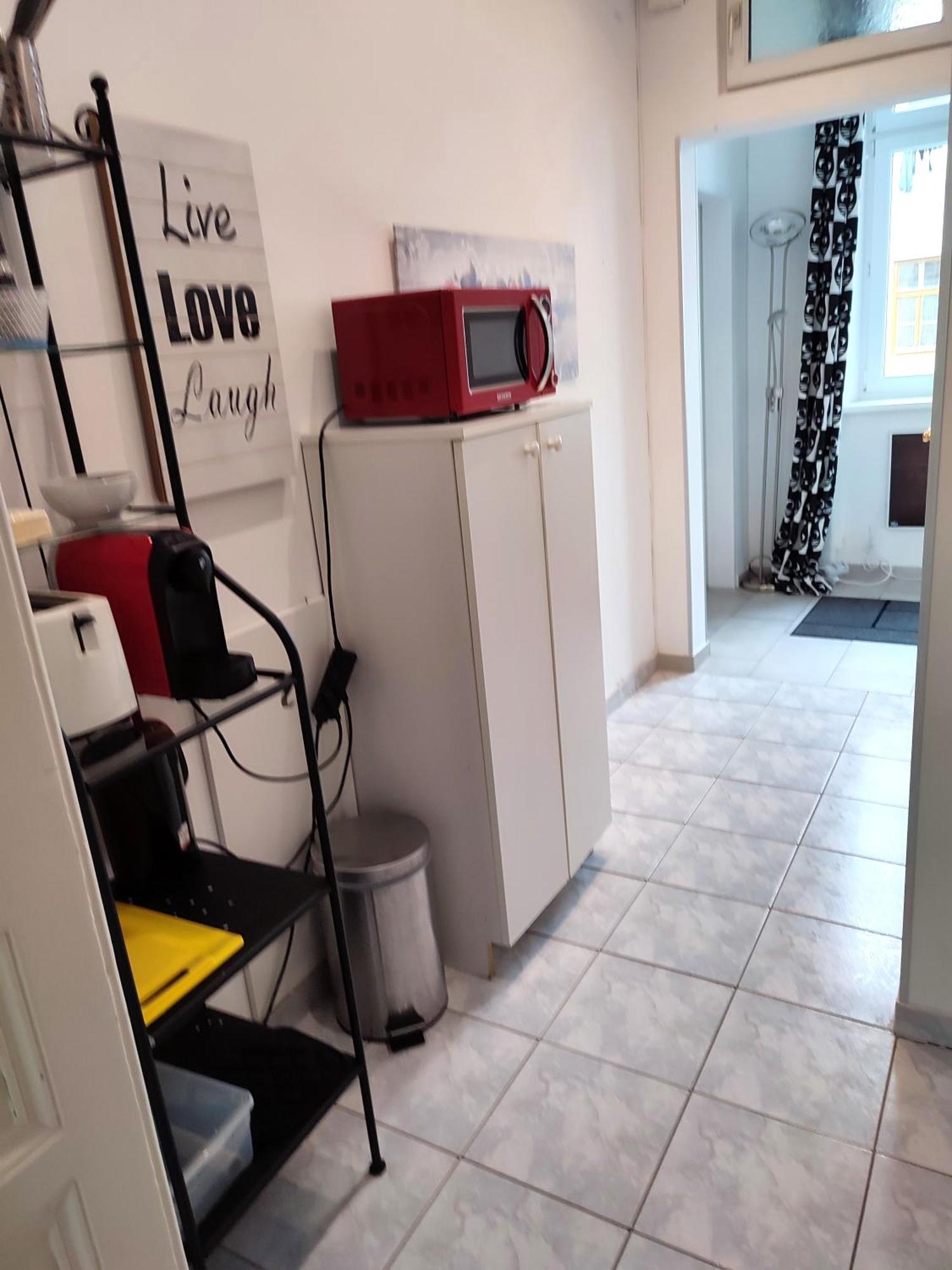 Studio & Apartments Near Reumannplatz Виена Екстериор снимка