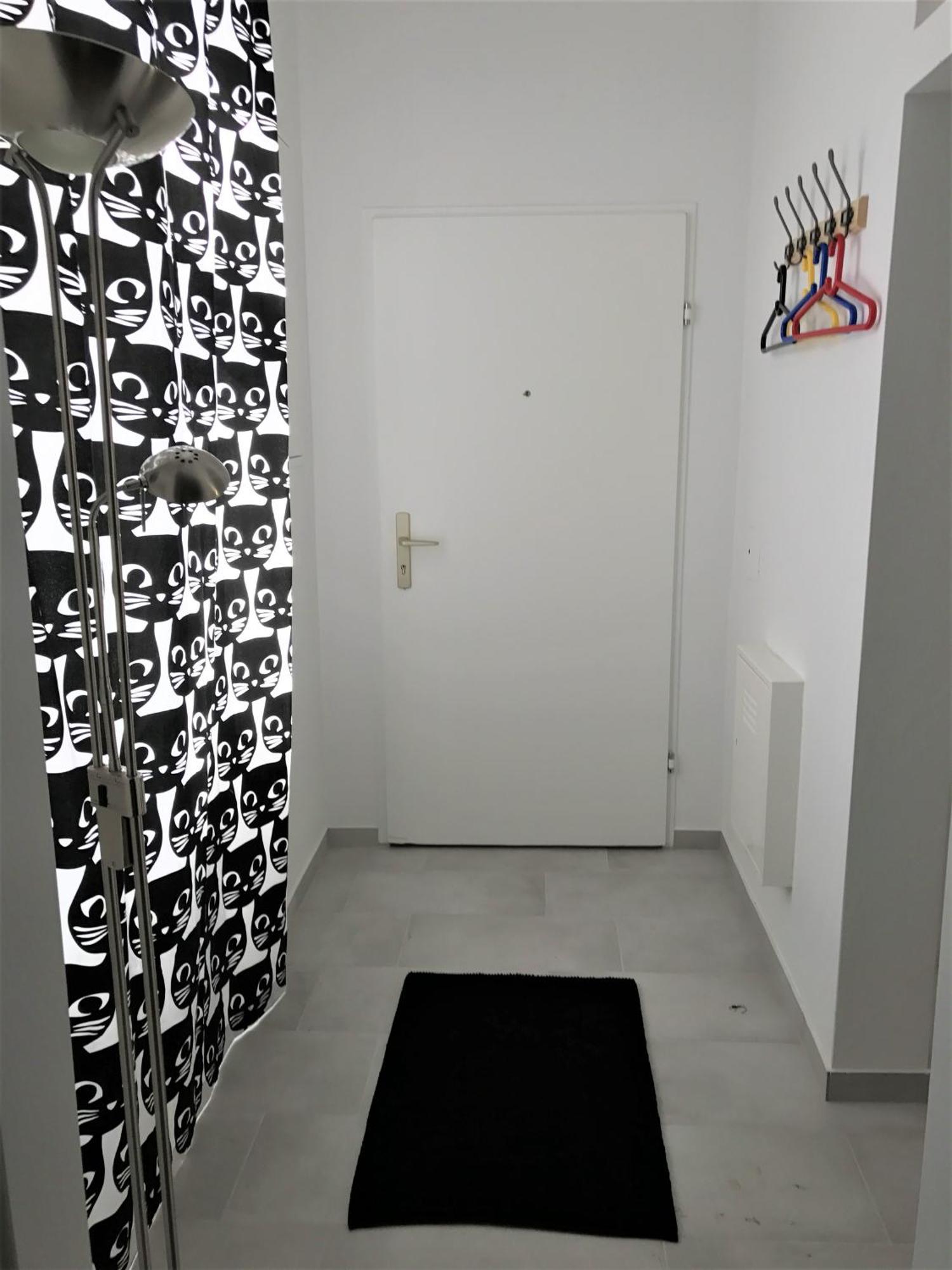 Studio & Apartments Near Reumannplatz Виена Екстериор снимка